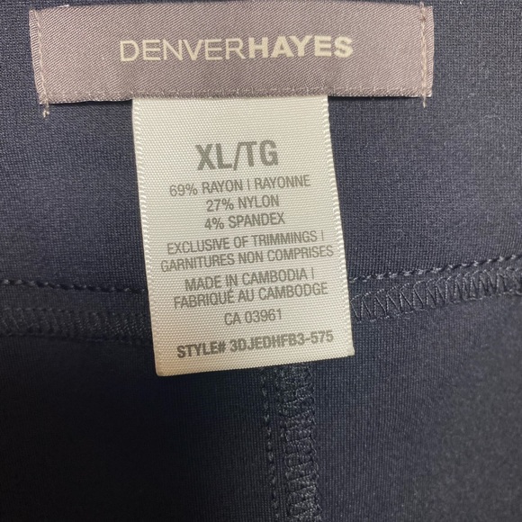 Black Mini  Skirt with Zipper Detail. - Picture 3 of 4